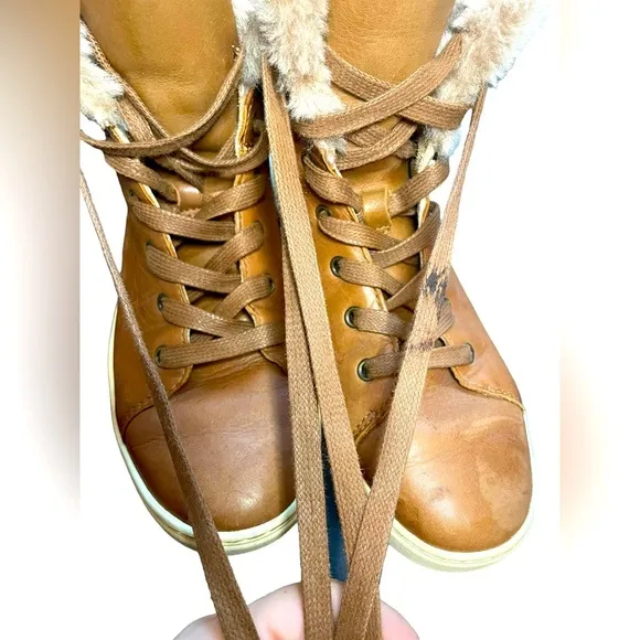 UGG starlyn high top leather sneakers | UGG leather boots with fur | size 7