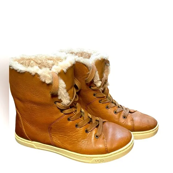 UGG starlyn high top leather sneakers | UGG leather boots with fur | size 7