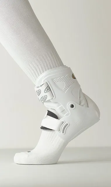 Ultra Zoom Ankle Brace