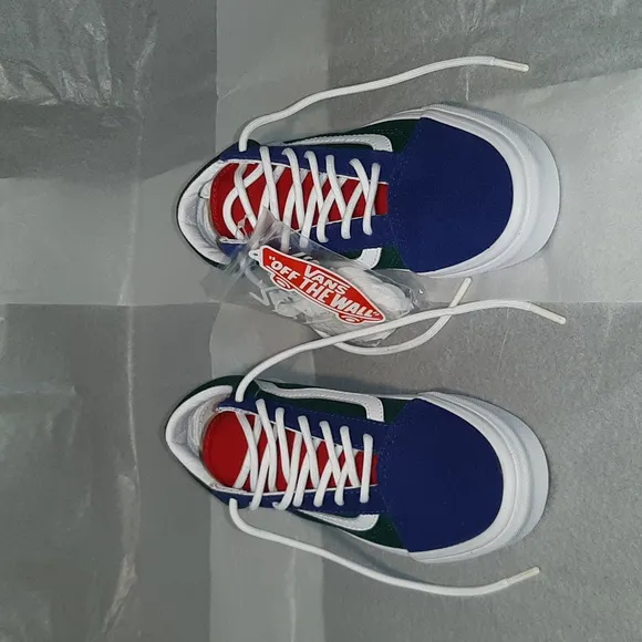 Vans Sneakers, Brand NEW, Women size 7