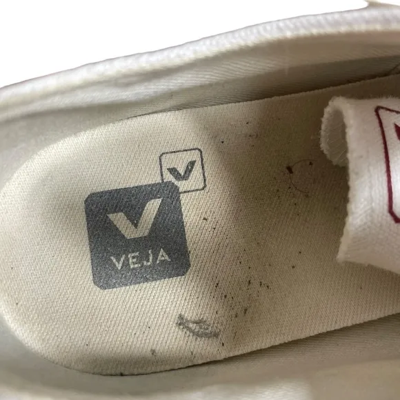 Veja Nova Sneaker (Women)