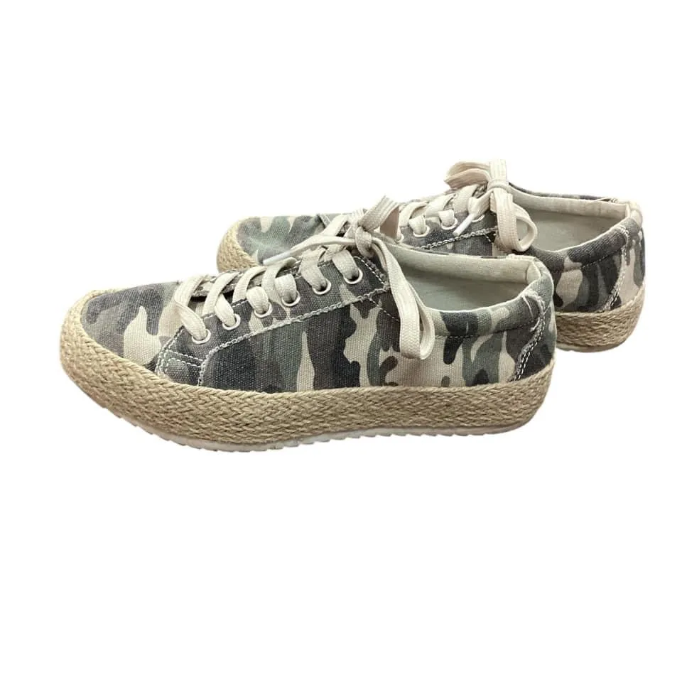 VERY G CAMO ESPADRILLES SNEAKERS (#25) SIZE 7