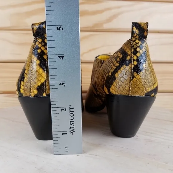 Vince Camuto 6.5 US Jetera Leather Ankle Western Booties Mustard Snakeskin NEW