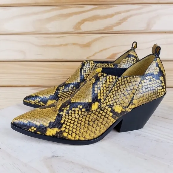 Vince Camuto 6.5 US Jetera Leather Ankle Western Booties Mustard Snakeskin NEW
