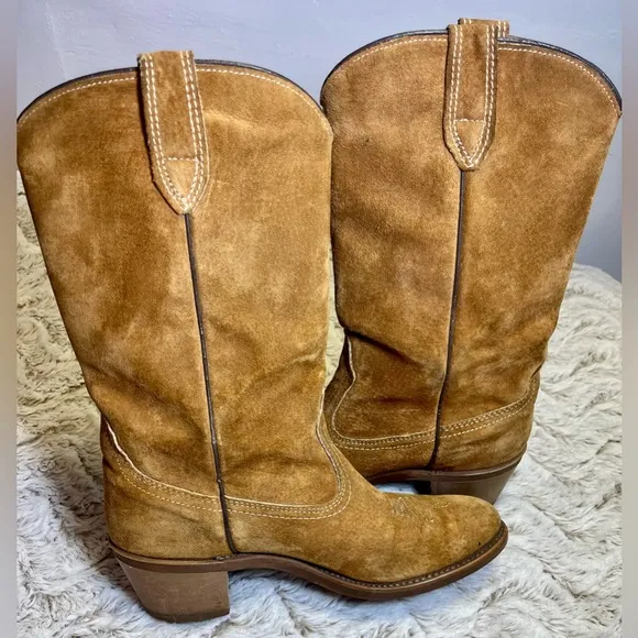 Vintage L.L. Beans Genuine Suede Leather Cowboy Boots by VibramWomen’s Size 7.5