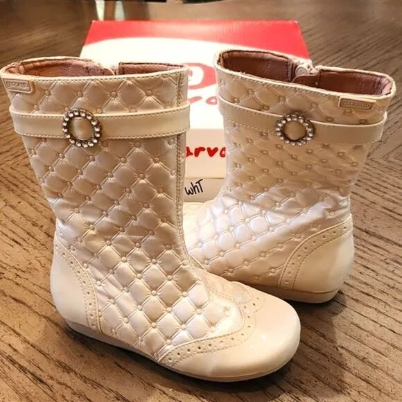 White beige shiny quilted boots size 8 girls New only tried on indoors