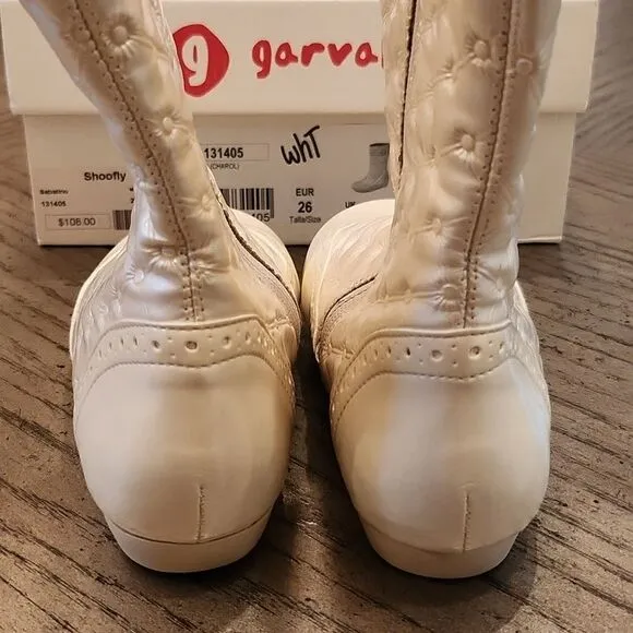 White beige shiny quilted boots size 8 girls New only tried on indoors